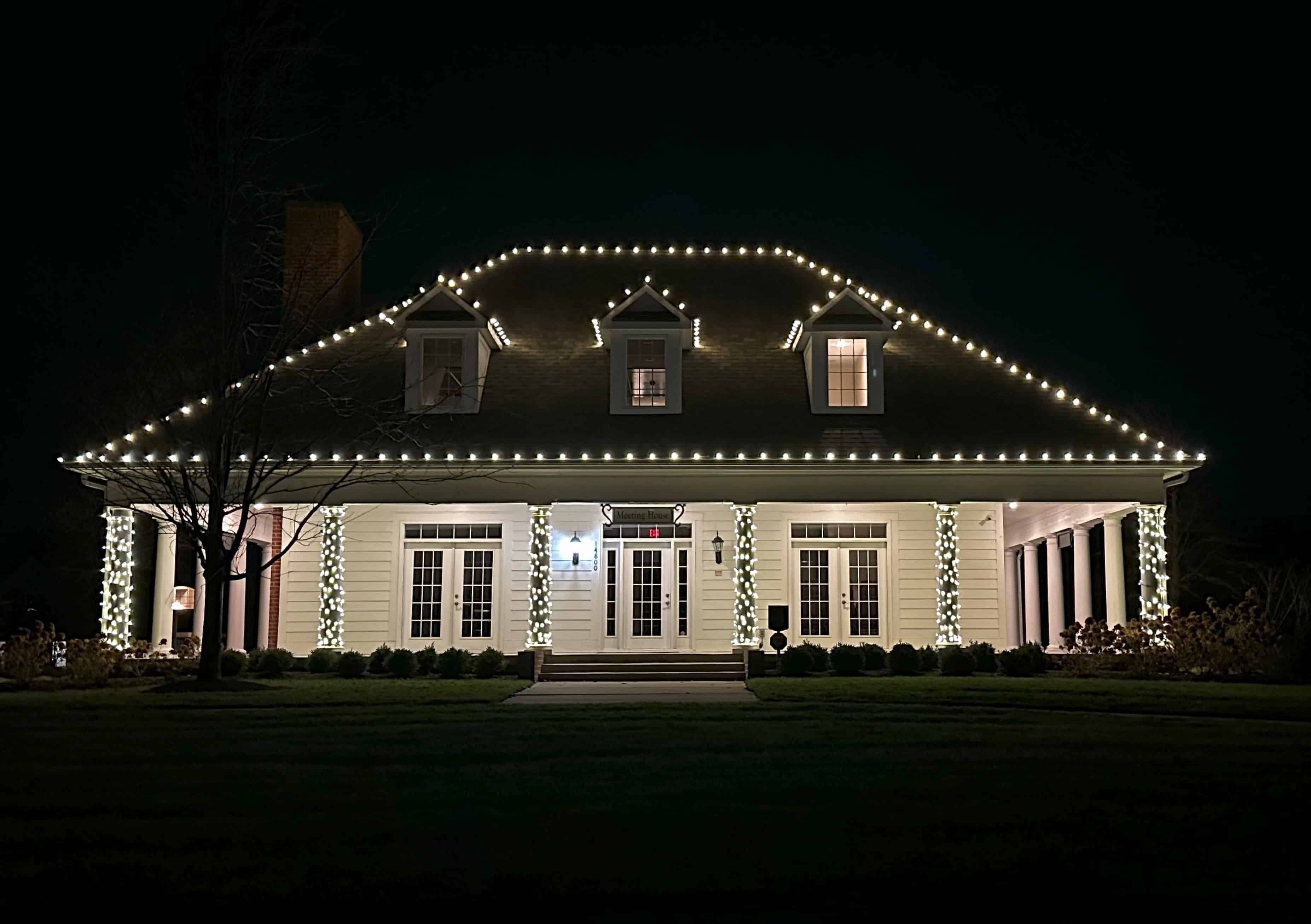 How to Choose the Best Permanent Holiday Lighting for Your Home